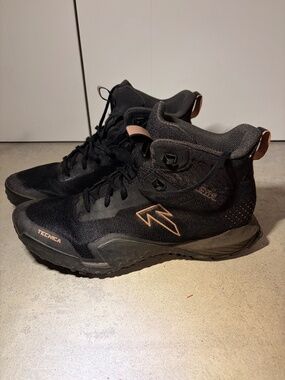 Tecnica Magma S Mid GTX Ulta Light trail running or hiking